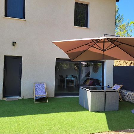 Appartement tout équipé en rez-de-jardin entre Gard et Ardèche Saint-Julien-de-Peyrolas Exterior foto