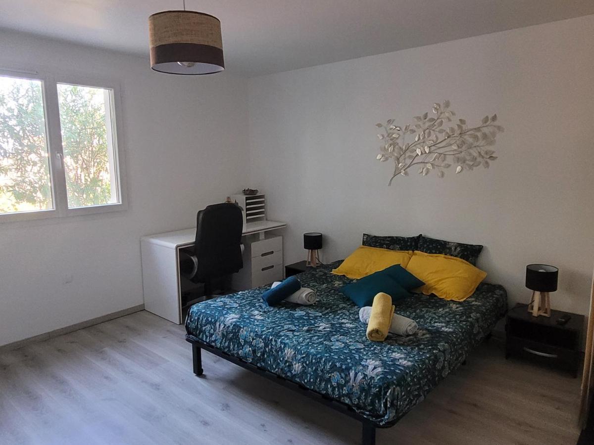 Appartement tout équipé en rez-de-jardin entre Gard et Ardèche Saint-Julien-de-Peyrolas Exterior foto